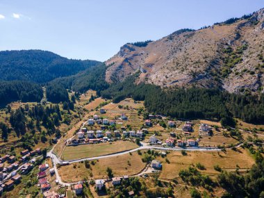 Bulgaristan 'ın Smolyan Bölgesi, Trigrad köyünün hava manzarası