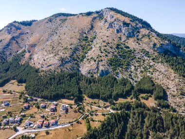 Bulgaristan 'ın Smolyan Bölgesi, Trigrad köyünün hava manzarası