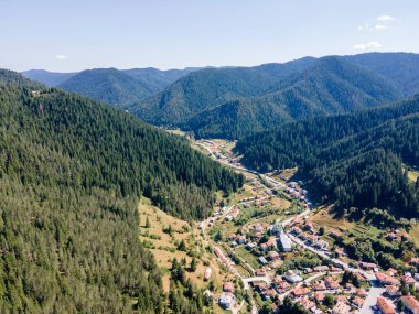 Bulgaristan 'ın Smolyan Bölgesi, Trigrad köyünün hava manzarası