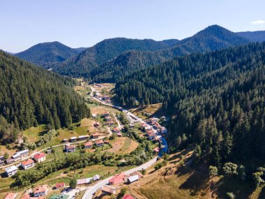 Bulgaristan 'ın Smolyan Bölgesi, Trigrad köyünün hava manzarası