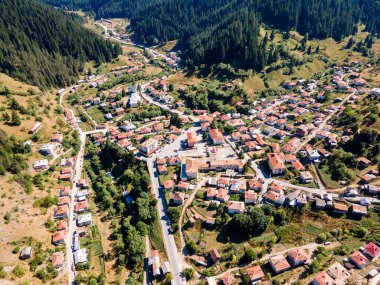 Bulgaristan 'ın Smolyan Bölgesi, Trigrad köyünün hava manzarası