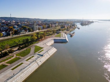 Bulgaristan 'ın Tuna Nehri ve Rusçuk Kenti' nin şaşırtıcı hava manzarası