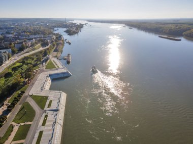 Bulgaristan 'ın Tuna Nehri ve Rusçuk Kenti' nin şaşırtıcı hava manzarası