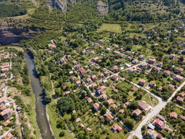 Bulgaristan 'ın Balkan Dağları, Çerovo köyünün hava manzarası