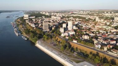 Bulgaristan 'ın Tuna Nehri ve Rusçuk Kenti' nin şaşırtıcı hava manzarası