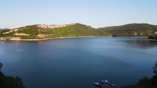 Vista Aérea Del Embalse Aleksandar Stamboliyski Gabrovo Veliko Tarnovo Bulgaria — Vídeos de Stock