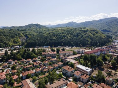 Bulgaristan 'ın Truva, Lovech bölgesinin merkezinin şaşırtıcı hava manzarası