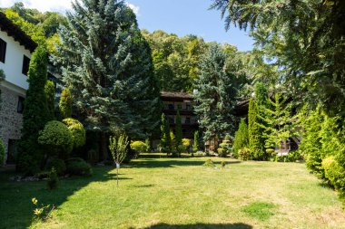 ORESHAK, BULGARIA - 31 Ağustos 2021: Ortaçağ Troyan Varsayım Manastırı, Lovech bölgesi, Bulgaristan