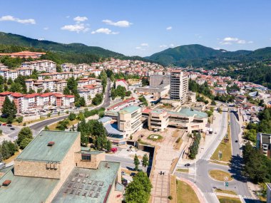 Bulgaristan 'ın Smolyan kentinin şaşırtıcı hava manzarası