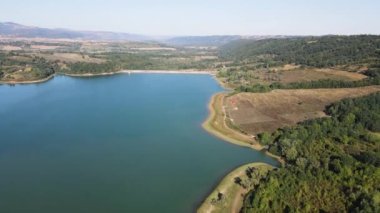 Bulgaristan 'ın Sopot Reservoir, Lovech Bölgesinin hava manzarası