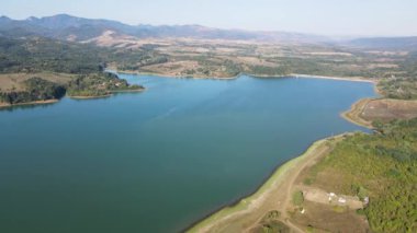 Bulgaristan 'ın Sopot Reservoir, Lovech Bölgesinin hava manzarası