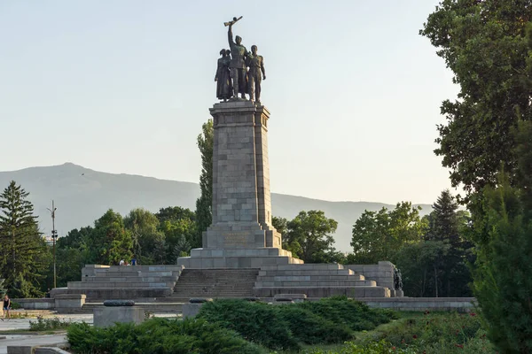 Sofia Bulgarie Juillet 2021 Coucher Soleil Sur Monument Armée Soviétique — Photo