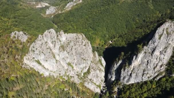 Вид Воздуха Ущелье Реки Эрма Рядом Городом Тран Болгария — стоковое видео