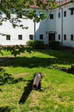 VIDIN, BULGARIA - 23 Mayıs 2021: Bulgaristan 'ın Vidin kentinin merkezindeki Kışla Müzesi