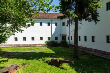 VIDIN, BULGARIA - 23 Mayıs 2021: Bulgaristan 'ın Vidin kentinin merkezindeki Kışla Müzesi