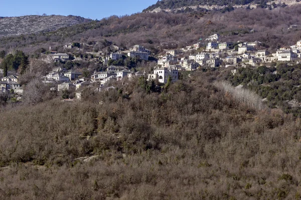 Panoramik manzaralarını sunan Köyü Vitsa, Zagori, Epirus — Stok fotoğraf