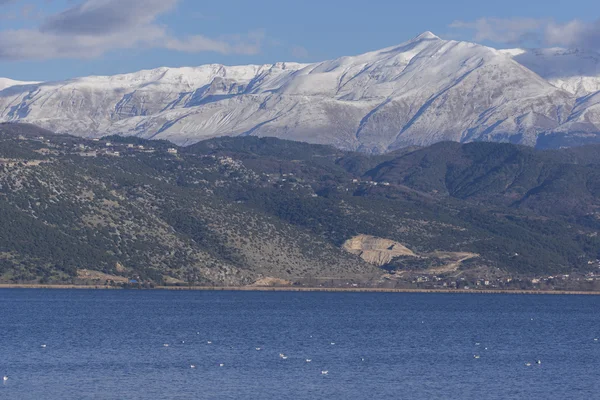 Lake Ioannina and Pindus Mountains, Epirus — Stock Photo, Image