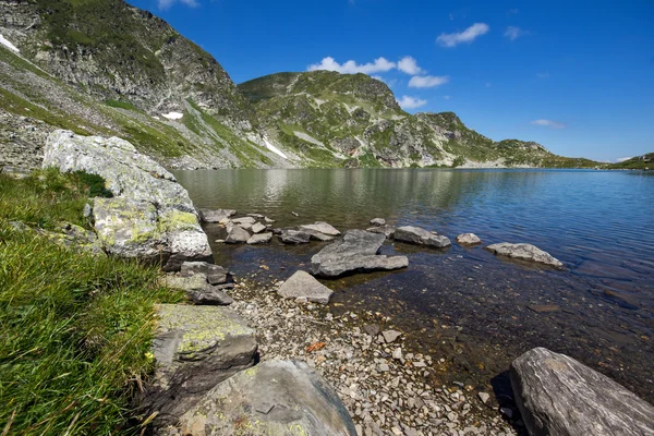 Il lago dei reni, i sette laghi di Rila, montagna di Rila — Foto Stock