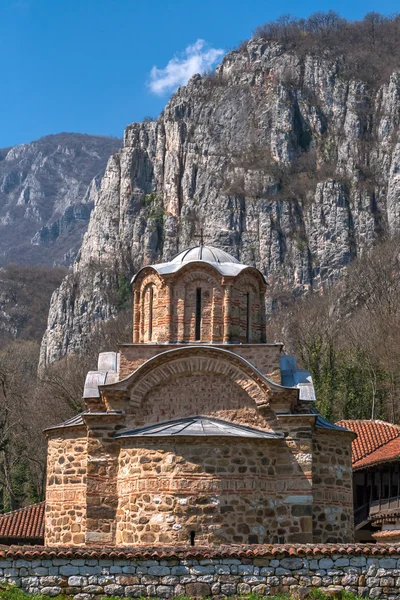 Panorama do Mosteiro medieval de Poganovo de São João, o Teólogo — Fotografia de Stock