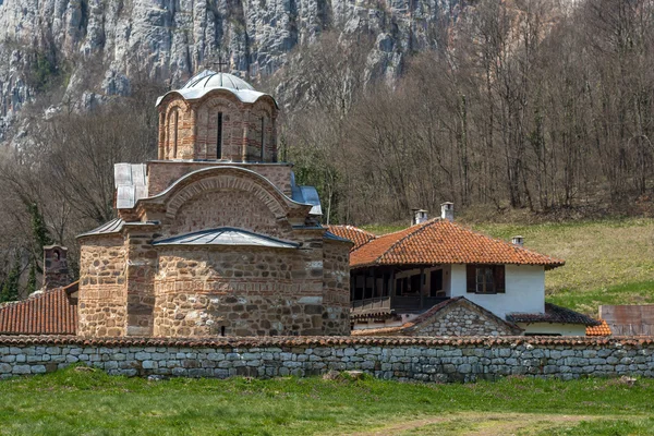 Panorama av medeltida Poganovo kloster Johannes Teologen — Stockfoto