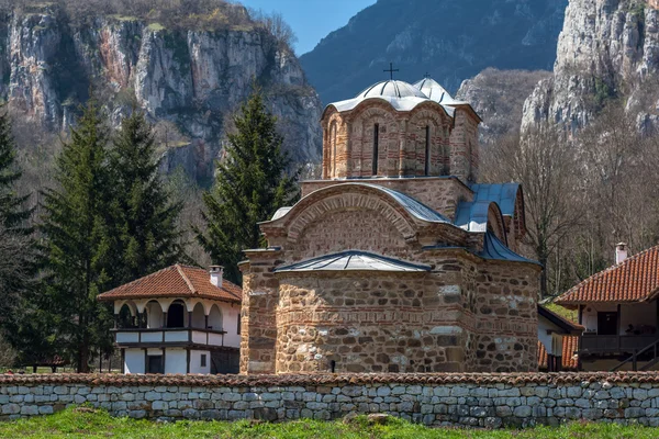 Panorama du monastère médiéval de Poganovo de Saint-Jean le Théologien — Photo