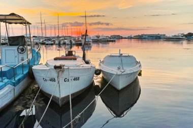 Bağlantı noktası Süzebolu şehir gün batımında
