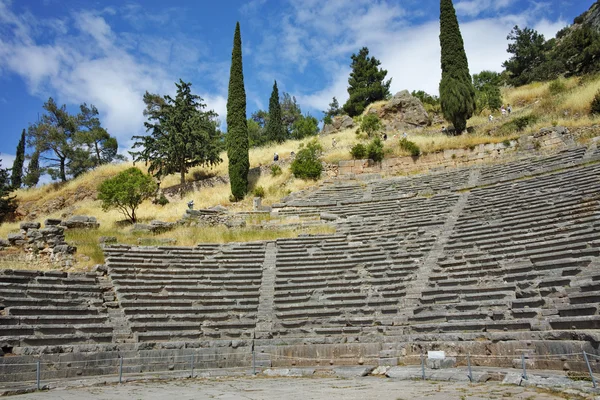 O teatro em sítio arqueológico grego antigo de Delphi — Fotografia de Stock