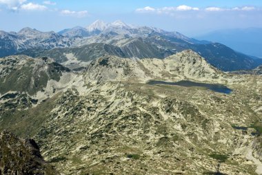 Kamenitsa tepe Pirin dağda şaşırtıcı görünümünden