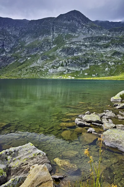 Reflection of Rila Mountain in The Twin lake, The Seven Rila Lakes — Stock Photo, Image
