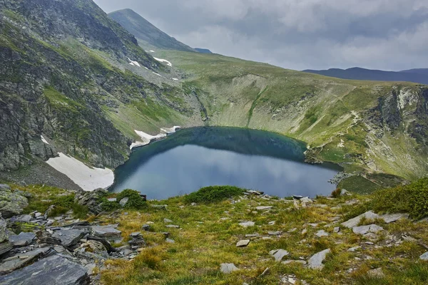 Око озера перед бурею, сім озер Rila — стокове фото