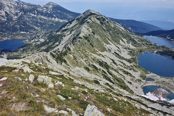 Fantastiska Panorama form Dzhano peak, Pirin berget — Stockfoto