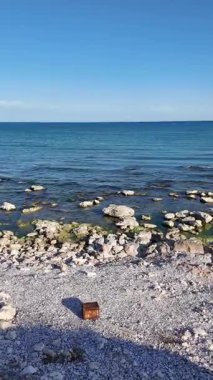 Bulgaristan 'ın Dobrich Bölgesi' ndeki Şabla Burnu yakınlarındaki Karadeniz sahili yaz manzarası