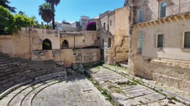 İtalya 'nın Apulia Bölgesi' ndeki Eski Lecce kasabasının muhteşem manzarası.