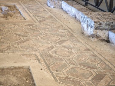 Sırbistan 'ın Nis kentindeki Mediana Arkeoloji Bölgesinde İmparator Konstantin' in Villa Harabeleri Panoraması