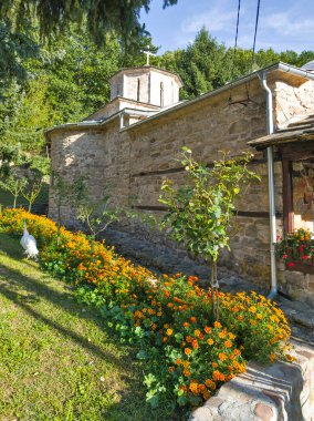 Sırbistan 'ın Ortaçağ Temski manastırının panoramik manzarası Aziz George, Pirot Bölgesi