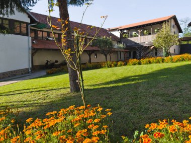 Sırbistan 'ın Ortaçağ Temski manastırının panoramik manzarası Aziz George, Pirot Bölgesi