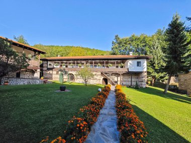 Sırbistan 'ın Ortaçağ Temski manastırının panoramik manzarası Aziz George, Pirot Bölgesi