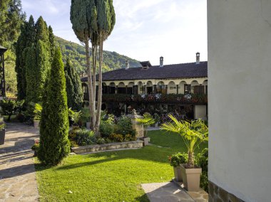 Sırbistan 'ın Ortaçağ Temski manastırının panoramik manzarası Aziz George, Pirot Bölgesi