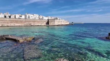 İtalya 'nın Apulia Bölgesi, Monopoli şehrinin muhteşem manzarası