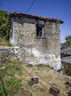 Yunanistan 'ın Pelion Dağı' ndaki Makrirrachi Köyü 'nün inanılmaz manzarası