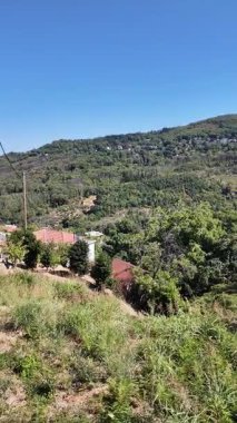 Yunanistan 'ın Pelion Dağı' ndaki Makrirrachi Köyü 'nün inanılmaz manzarası