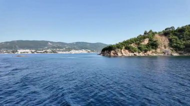 Skiathos Adası, Sporades, Teselya, Yunanistan 'ın inanılmaz kıyı şeridi manzarası