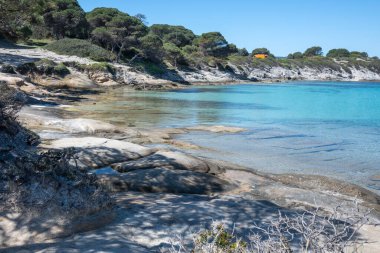 Karydi Sahili yakınlarındaki Sithonia kıyı şeridi, Chalkidiki, Orta Makedonya, Yunanistan