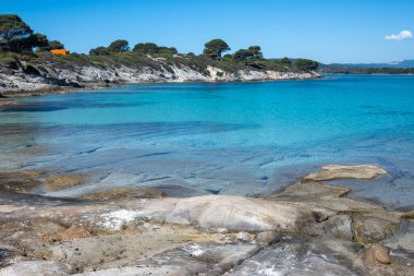 Karydi Sahili yakınlarındaki Sithonia kıyı şeridi, Chalkidiki, Orta Makedonya, Yunanistan