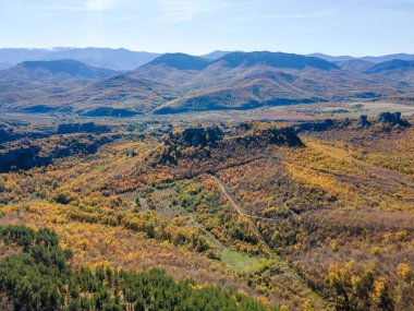 Bulgaristan 'ın Belogradchik Kayalıkları, Vidin Bölgesi İnanılmaz Sonbahar Hava Görüntüsü