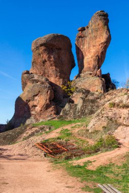 Belogradchik Kayalıkları, Vidin Bölgesi, Bulgaristan 'ın İnanılmaz Sonbahar Manzarası