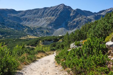 Bulgaristan 'ın Musala tepesi çevresindeki Rila Dağı' nın İnanılmaz Yaz Manzarası