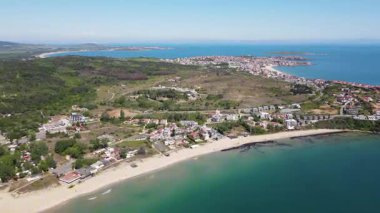 Bulgaristan 'ın Burgaz Bölgesi Smokinya Sahili yakınlarındaki Karadeniz kıyılarının hava manzarası 