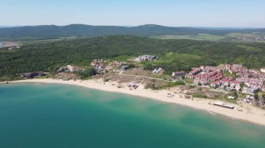 Bulgaristan 'ın Burgaz Bölgesi Smokinya Sahili yakınlarındaki Karadeniz kıyılarının hava manzarası 