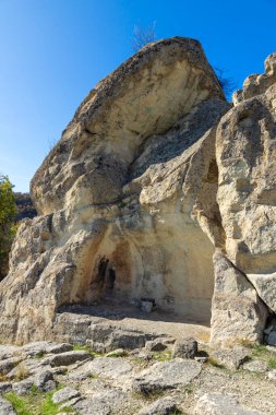 Bulgaristan 'ın Kardzhali Bölgesi, Perperikon antik Trakya kentinin sonbahar manzarası